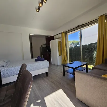 Apartment Avec Jardin - Calme - Proche